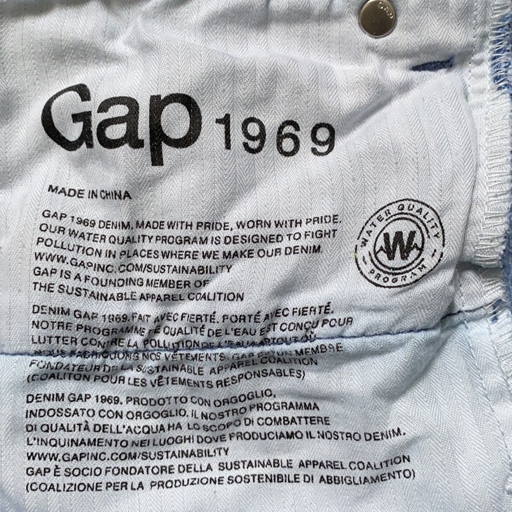 Gap Real Straight Jeans - Picture 13 of 14